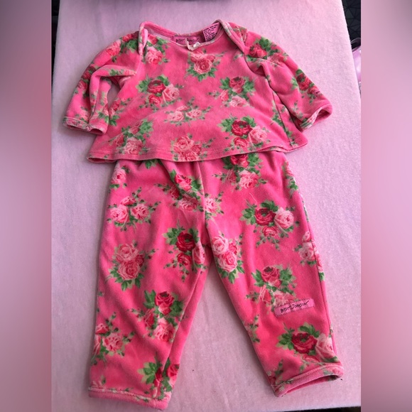 Betsey Johnson Other - Betsey Johnson rose print velvet velour tracksuit Pink baby infant Pajamas 0-3